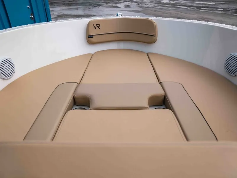 Slide: The Image of Bayliner VR4 Bowrider I/O 2022 - 9