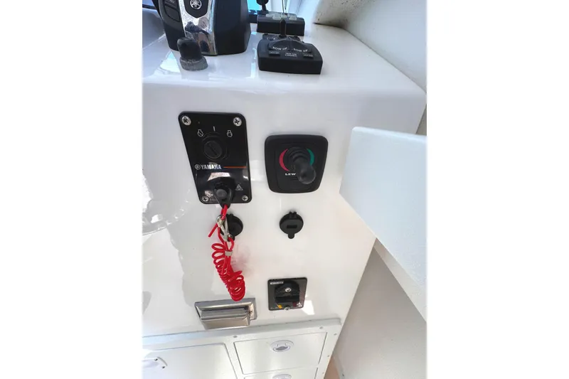 Slide: The Image of Control panel of 2021 Steiger Craft 25 Chesapeake boat with Yamaha ignition system. - 11