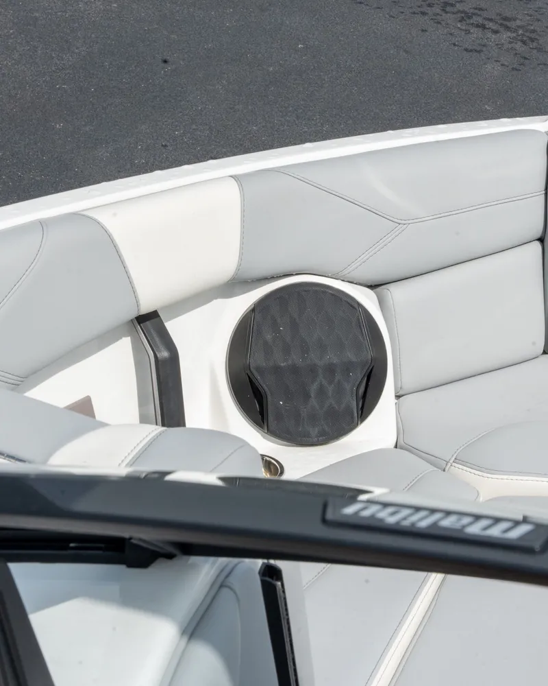 Slide: The Image of Malibu Wakesetter 23 LSV 2025 - 18