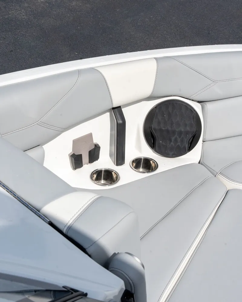 Slide: The Image of Malibu Wakesetter 23 LSV 2025 - 45