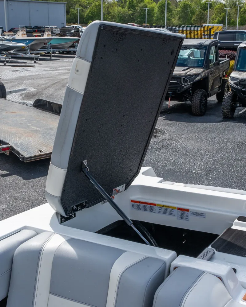 Slide: The Image of Malibu Wakesetter 23 LSV 2025 - 46