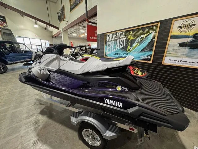 Slide: The Image of Yamaha VX Cruiser HO 2026 - 4
