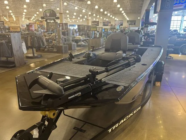 Slide: The Image of Tracker Panfish 17 2026 - 3