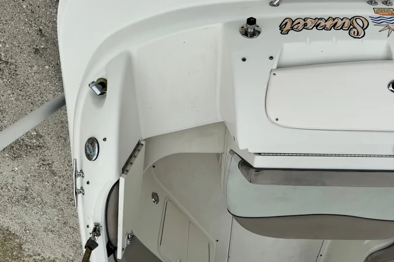 Slide: The Image of Top view of a 2003 Sea Ray 240 Sundeck boat's deck area. - 7