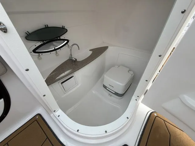 Slide: The Image of Hurricane SunDeck 2410 OB 2022 - 15