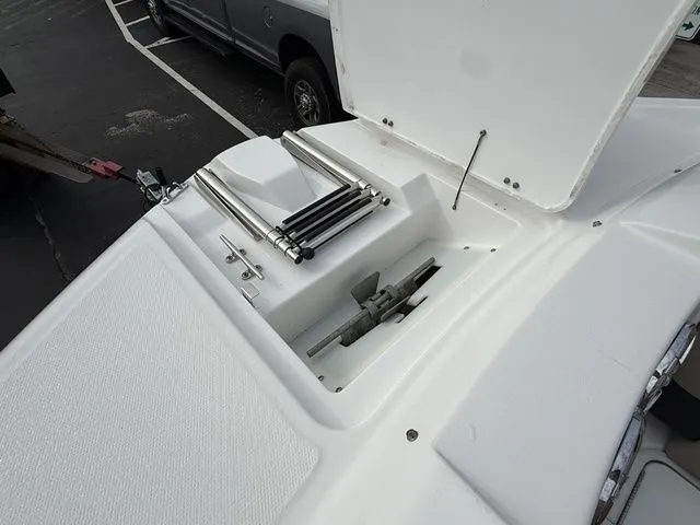 Slide: The Image of Hurricane SunDeck 2410 OB 2022 - 21