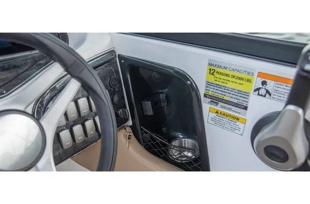 Slide: The Image of Hurricane SunDeck 2410 OB 2022 - 4