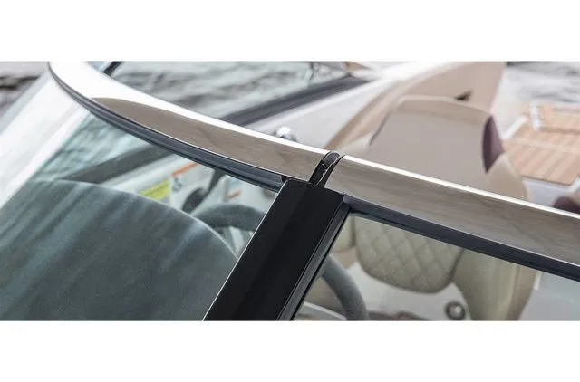 Slide: The Image of Hurricane SunDeck 2410 OB 2022 - 6