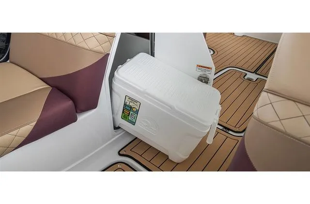 Slide: The Image of Hurricane SunDeck 2410 OB 2022 - 8