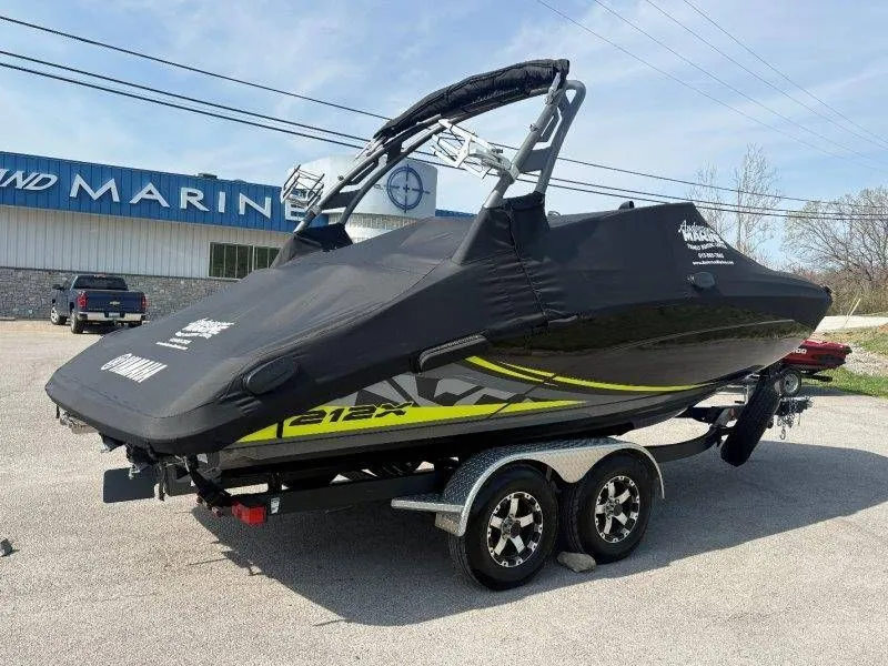 Slide: The Image of Yamaha 212X 2020 - 104