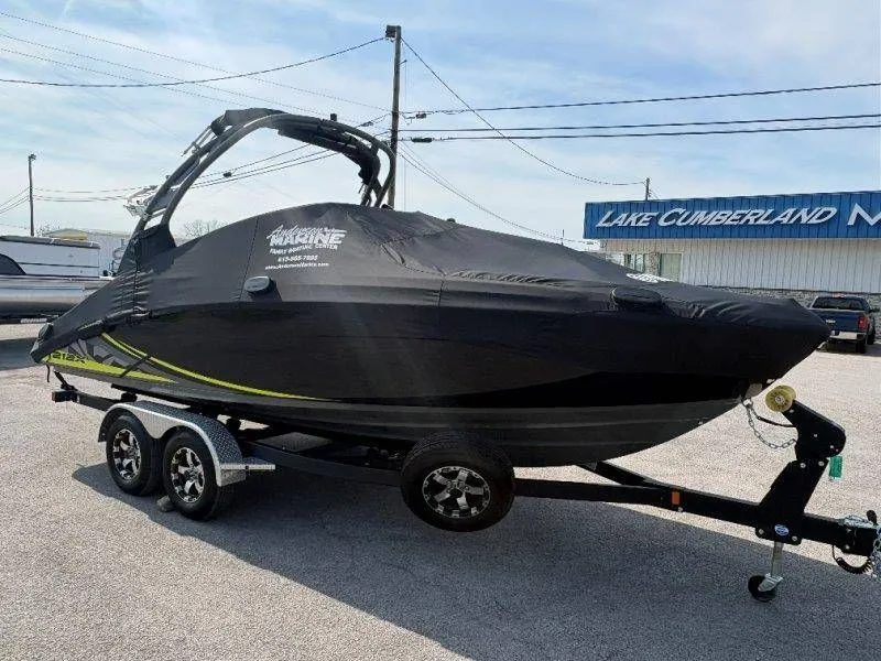 Slide: The Image of Yamaha 212X 2020 - 110