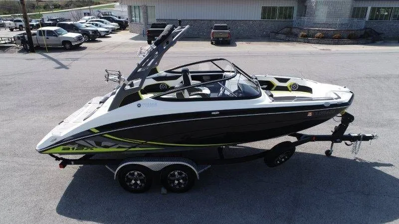 Slide: The Image of Yamaha 212X 2020 - 15