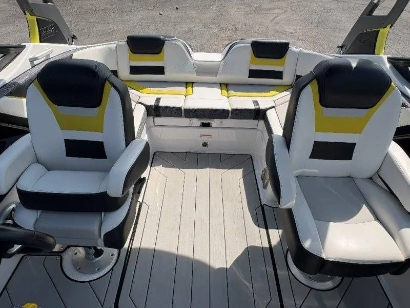 Slide: The Image of Yamaha 212X 2020 - 27