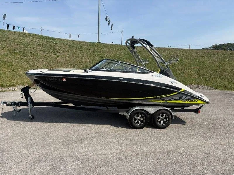 Slide: The Image of Yamaha 212X 2020 - 34