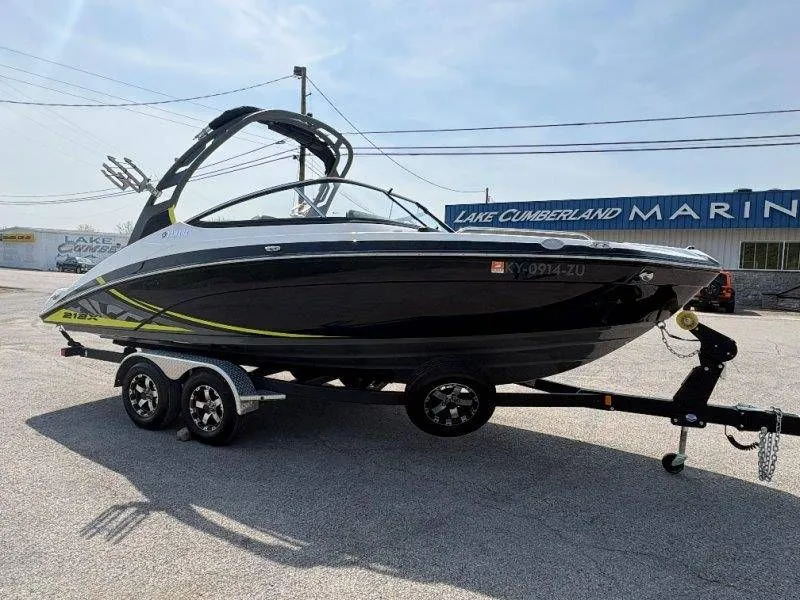 Slide: The Image of Yamaha 212X 2020 - 38