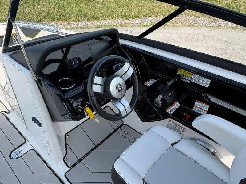 Slide: The Image of Yamaha 212X 2020 - 50