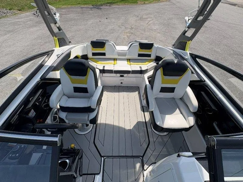 Slide: The Image of Yamaha 212X 2020 - 66