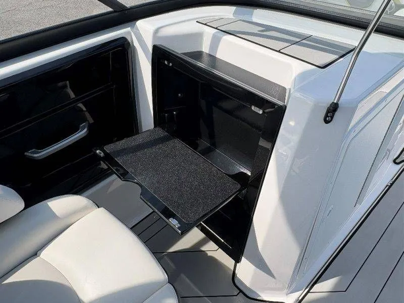 Slide: The Image of Yamaha 212X 2020 - 70