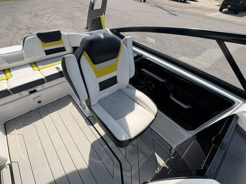 Slide: The Image of Yamaha 212X 2020 - 71