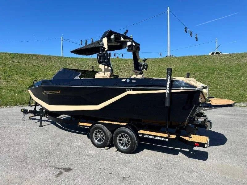 Slide: The Image of Nautique G23 2025 - 15