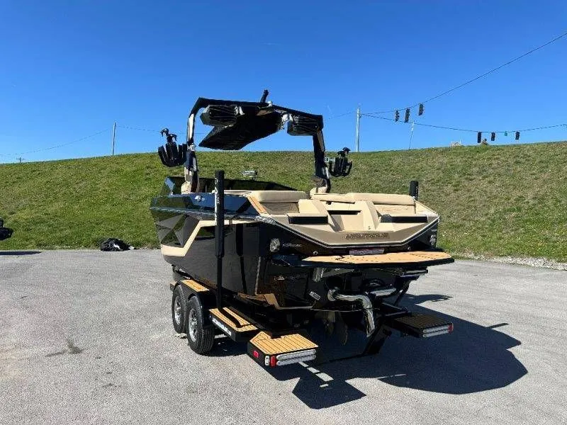 Slide: The Image of Nautique G23 2025 - 16