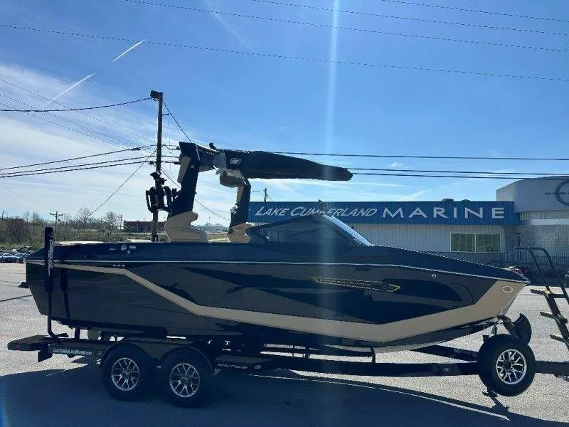 Slide: The Image of Nautique G23 2025 - 21