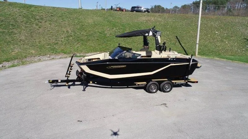 Slide: The Image of Nautique G23 2025 - 3