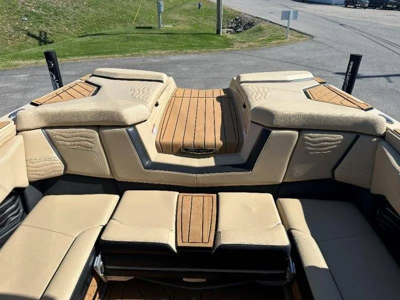 Slide: The Image of Nautique G23 2025 - 35