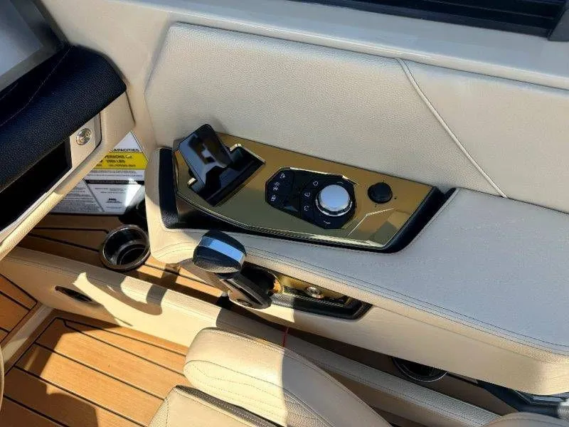 Slide: The Image of Nautique G23 2025 - 38