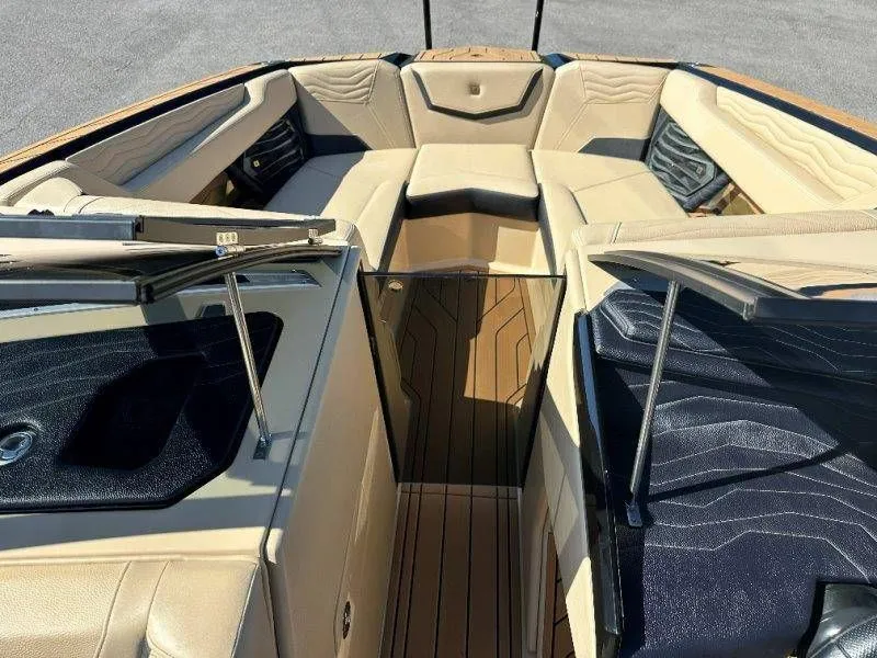 Slide: The Image of Nautique G23 2025 - 39