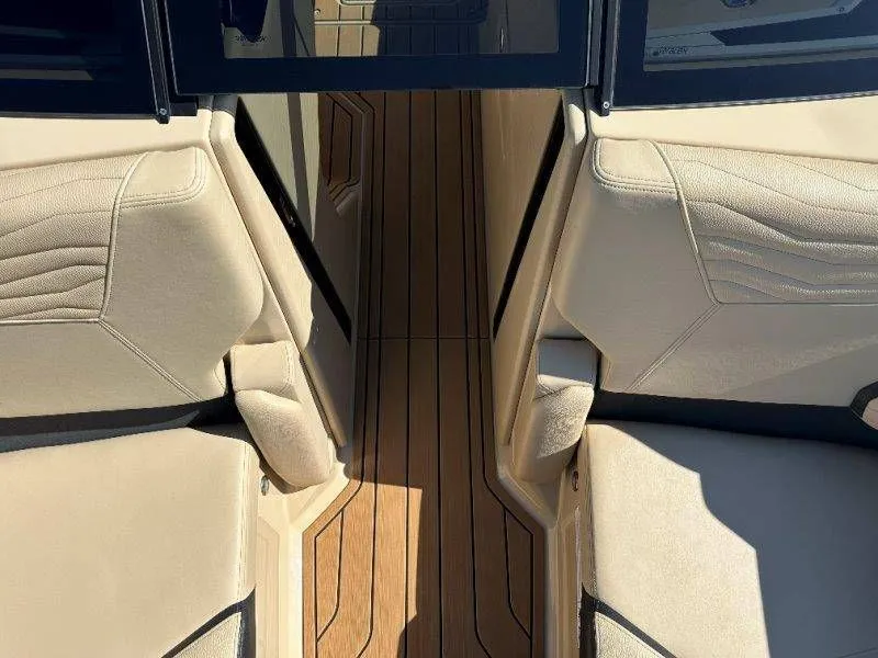 Slide: The Image of Nautique G23 2025 - 41