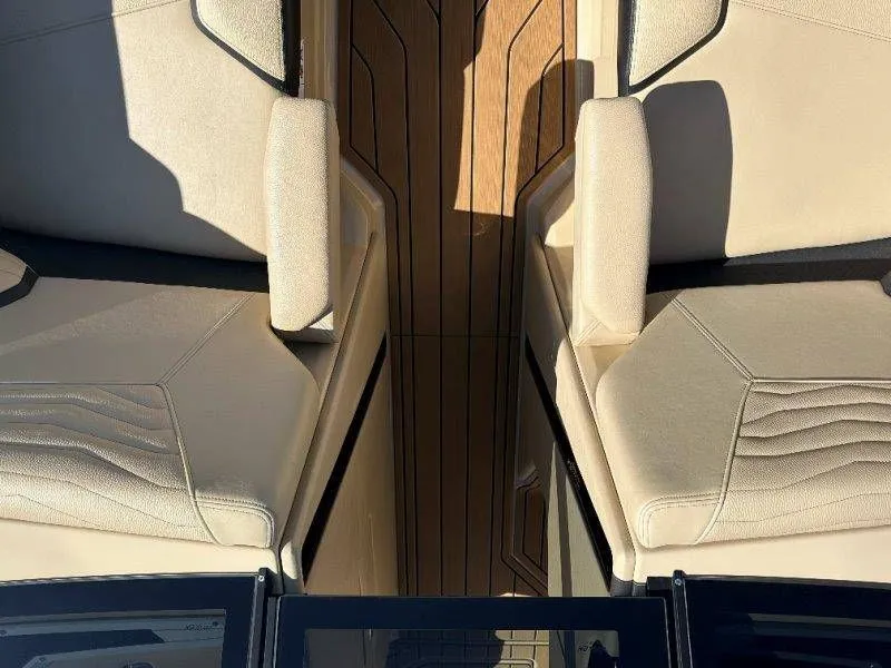 Slide: The Image of Nautique G23 2025 - 45