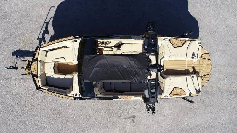 Slide: The Image of Nautique G23 2025 - 5