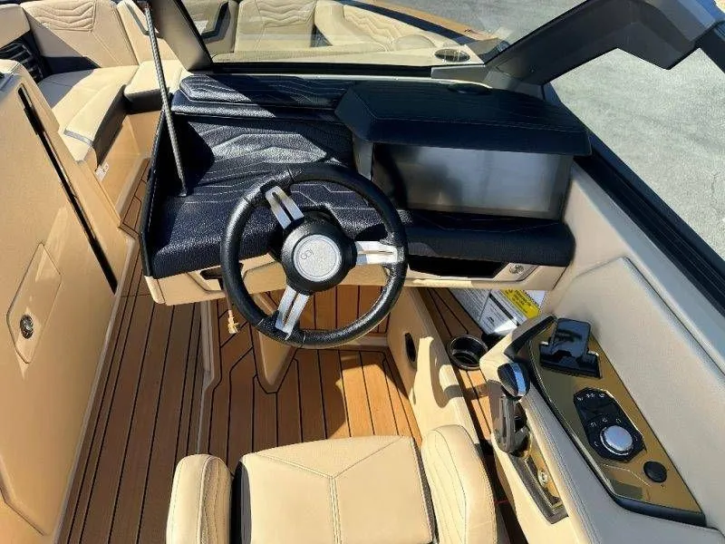 Slide: The Image of Nautique G23 2025 - 52