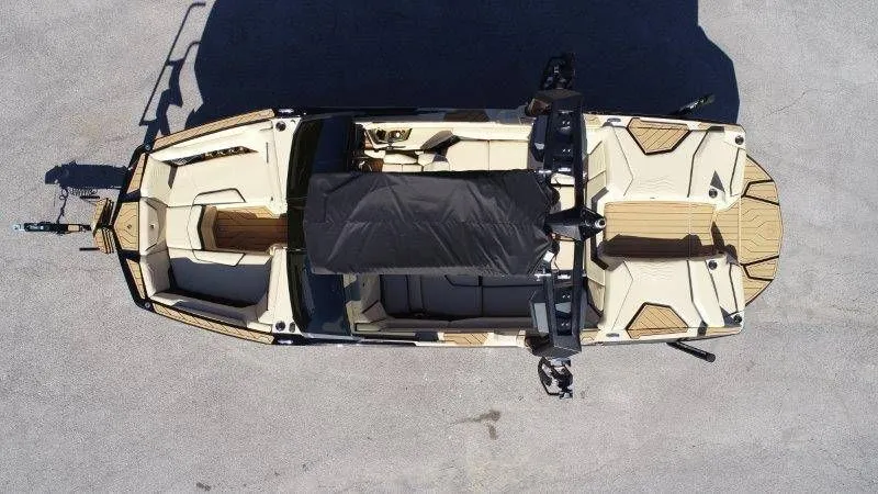 Slide: The Image of Nautique G23 2025 - 7