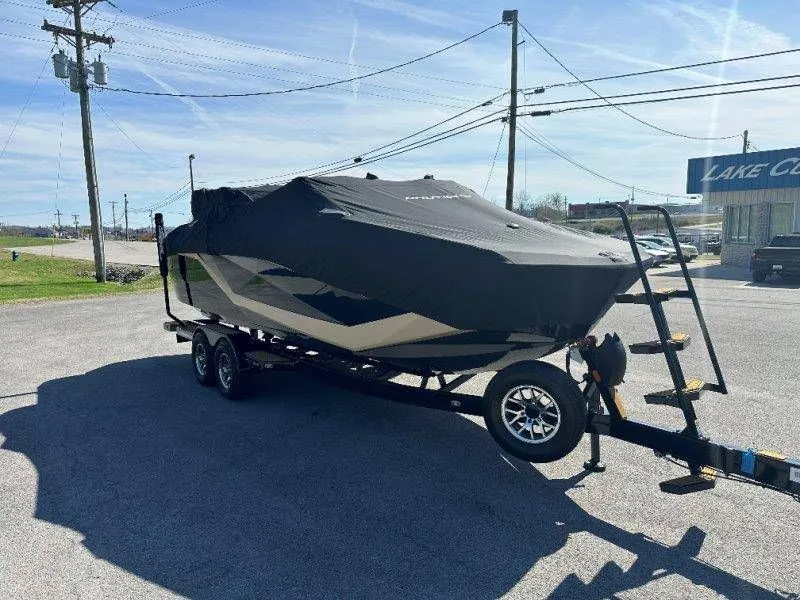 Slide: The Image of Nautique G23 2025 - 73