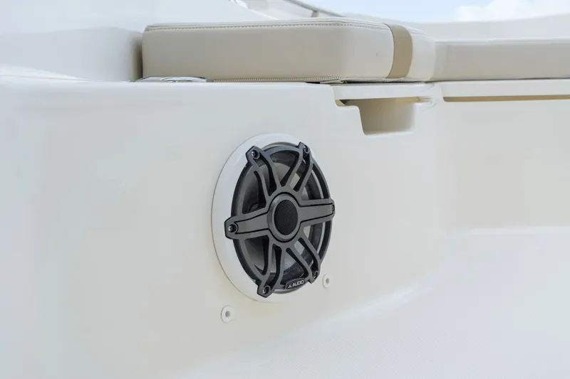 Slide: The Image of Boston Whaler 25DA 2027 - 63