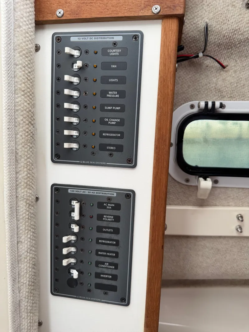 Slide: The Image of Atlas Acadia 25 2005 - 13