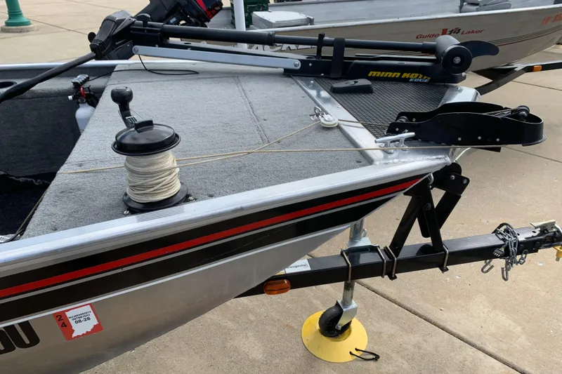 Slide: The Image of 2013 Tracker Panfish 16 boat with trolling motor and anchor system. - 4