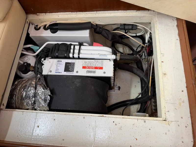 Slide: The Image of Tayana 48 CC 1995 - 11