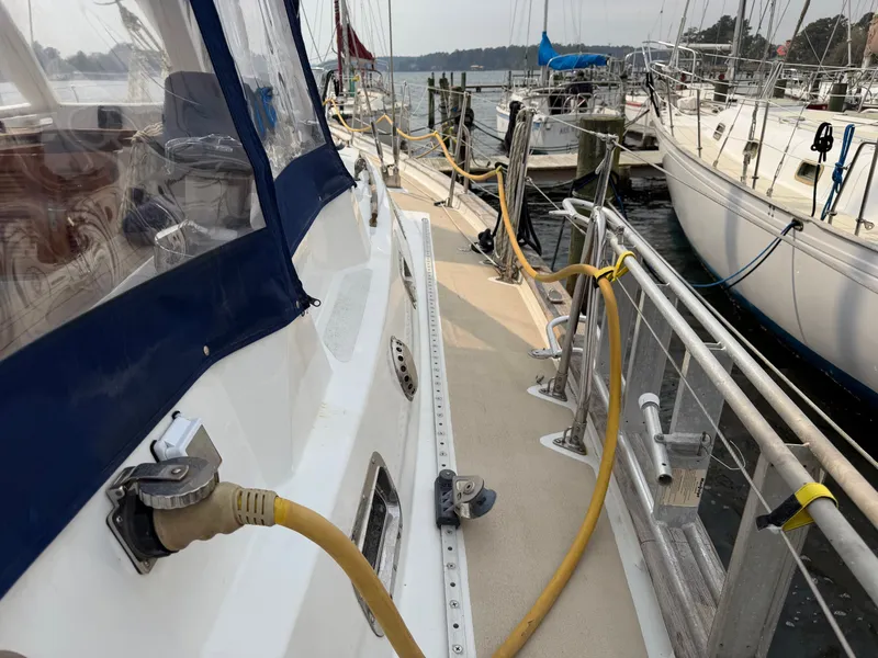 Slide: The Image of Tayana 48 CC 1995 - 112