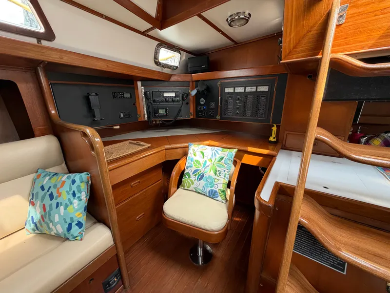 Slide: The Image of Tayana 48 CC 1995 - 12