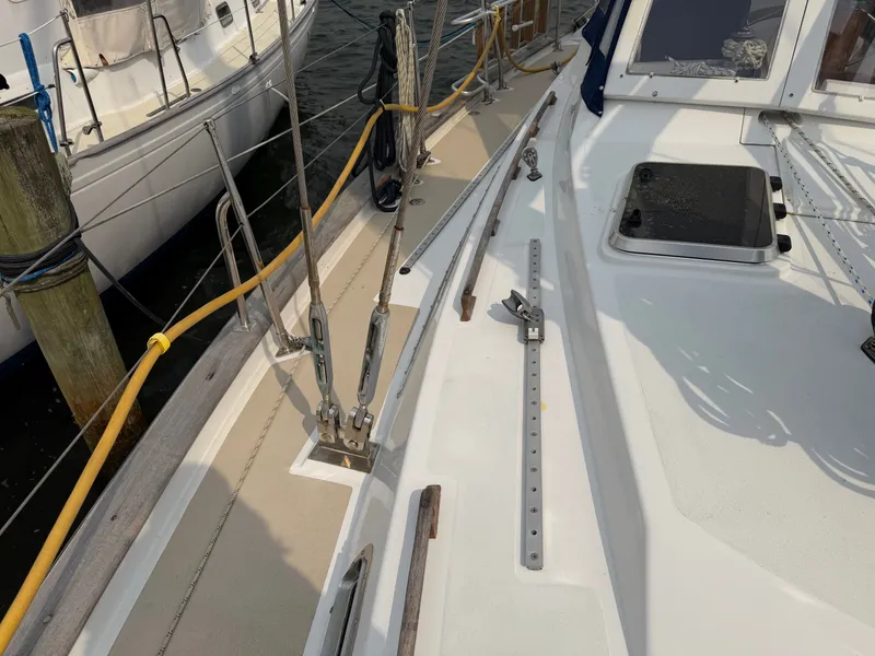 Slide: The Image of Tayana 48 CC 1995 - 122