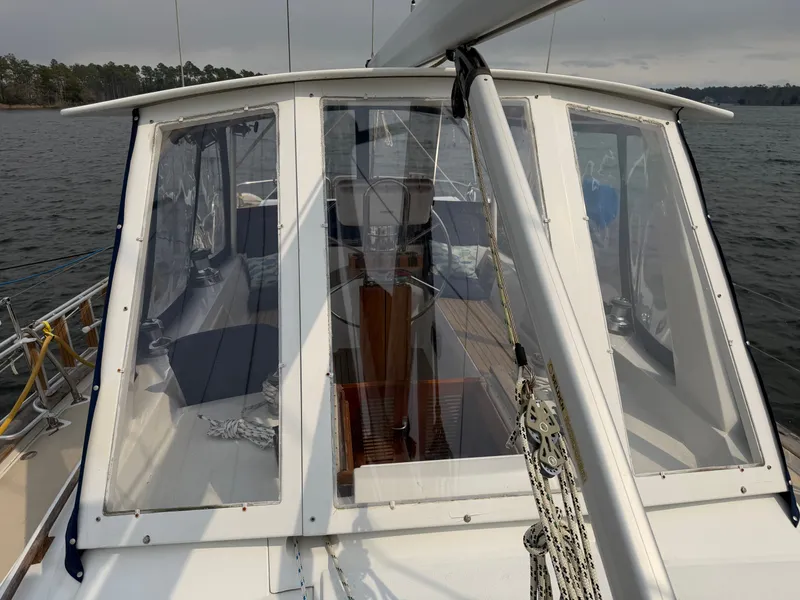 Slide: The Image of Tayana 48 CC 1995 - 124