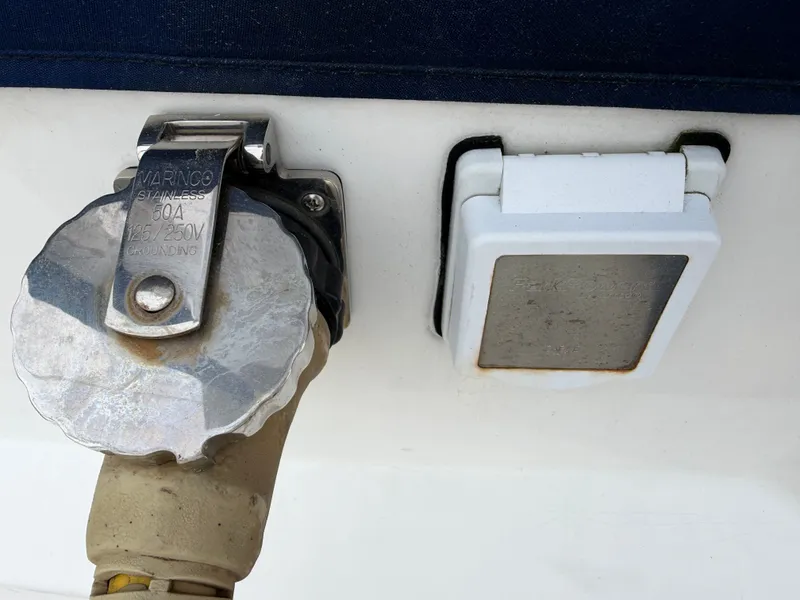 Slide: The Image of Tayana 48 CC 1995 - 128