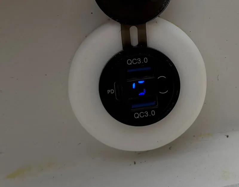 Slide: The Image of Tayana 48 CC 1995 - 130