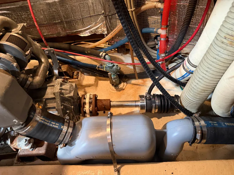 Slide: The Image of Tayana 48 CC 1995 - 134