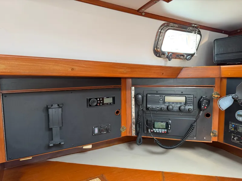 Slide: The Image of Tayana 48 CC 1995 - 14