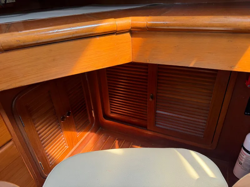 Slide: The Image of Tayana 48 CC 1995 - 19