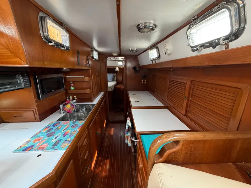 Slide: The Image of Tayana 48 CC 1995 - 22